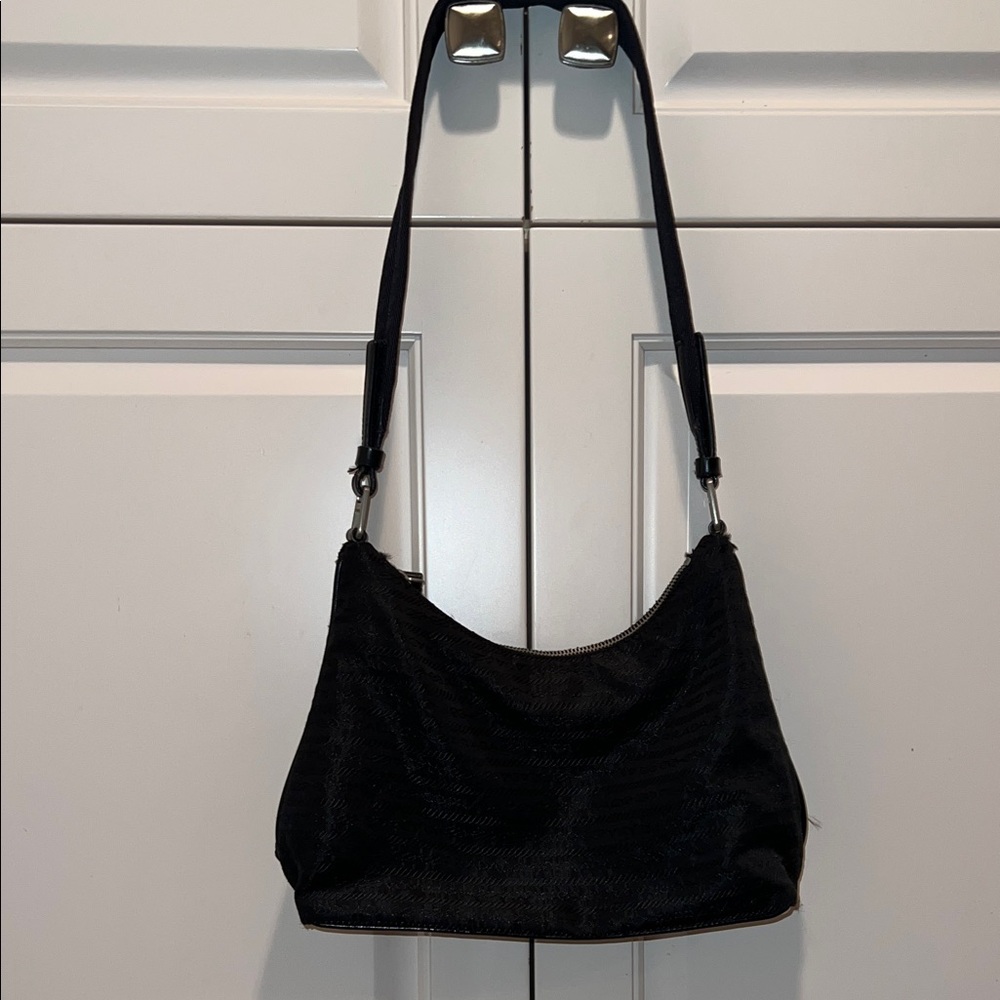 Elegant Prada Black Shoulder Bag Logo gorgeous adjustable! Nice